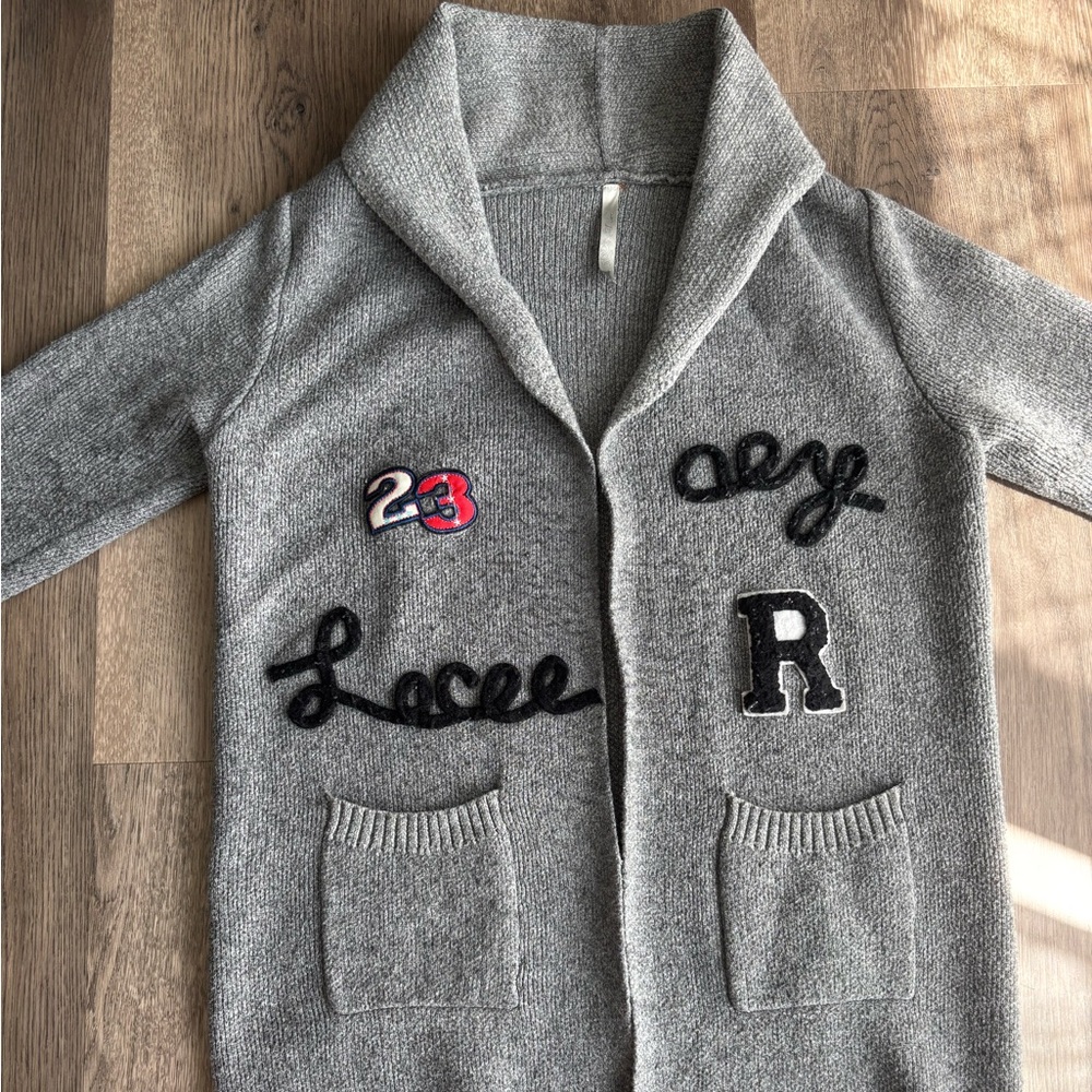 Oversized Embroidered Cardigan Sweater Sz.M/L